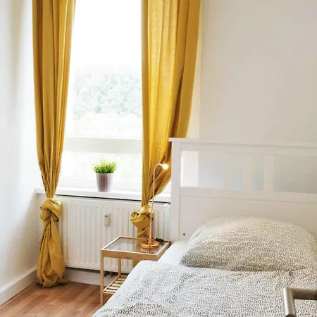 Work And Balcony Apartment *